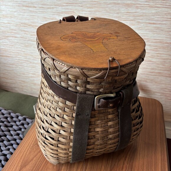 Handmade Foraging Backpack - Picture 1 of 4